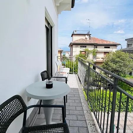 Aparthotel Lakeview Verdi